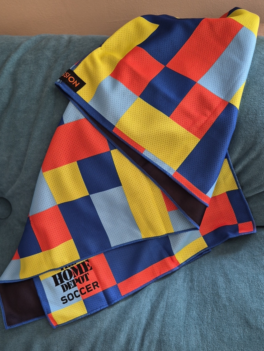Mission Pro Cooling Hoodie Towel Multicolor Soccer New